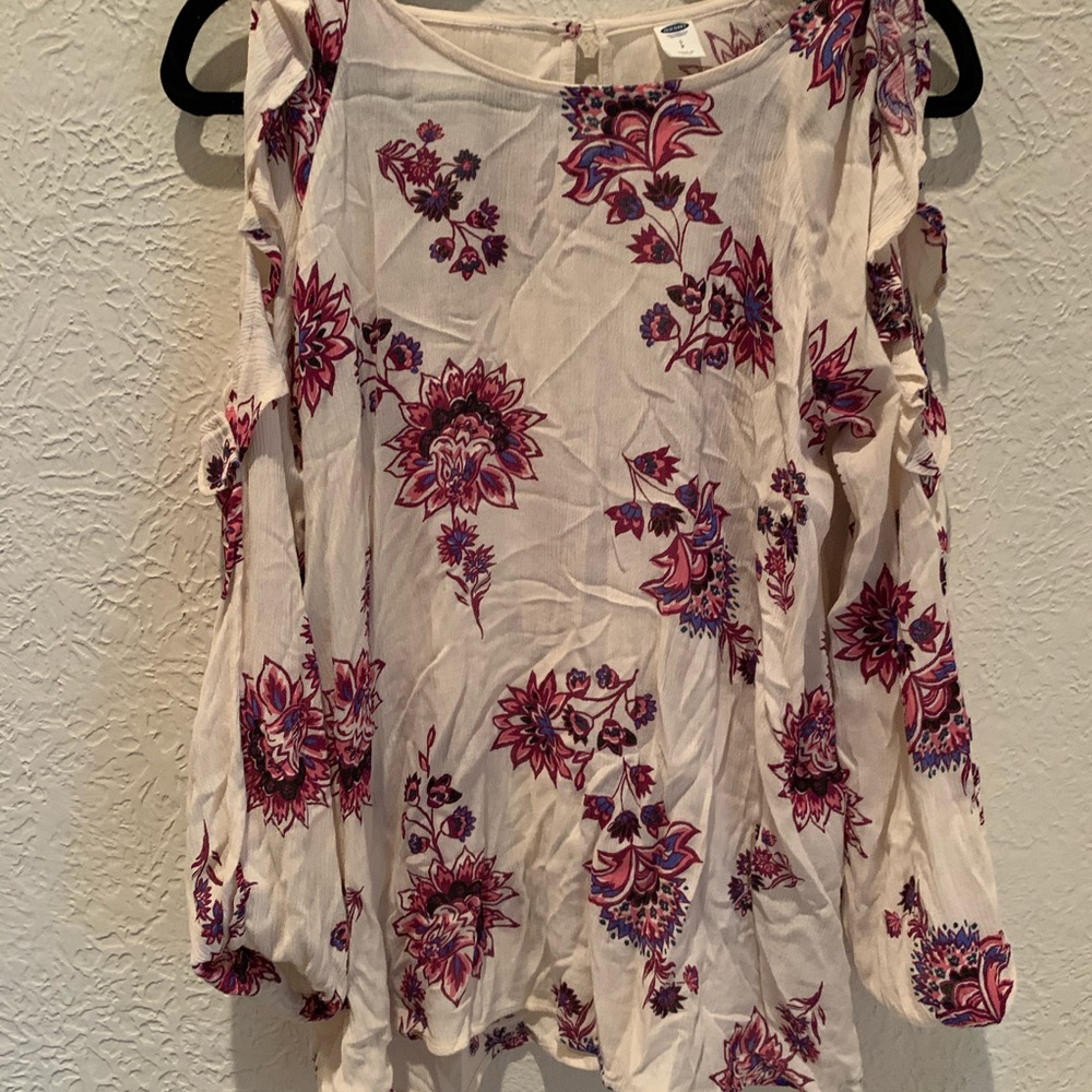 Old Naby Floral Cut Out Long Sleeve Blouse